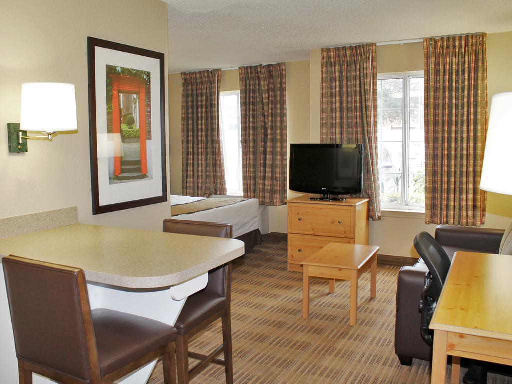Mainstay Suites Las Vegas Convention Center Екстериор снимка